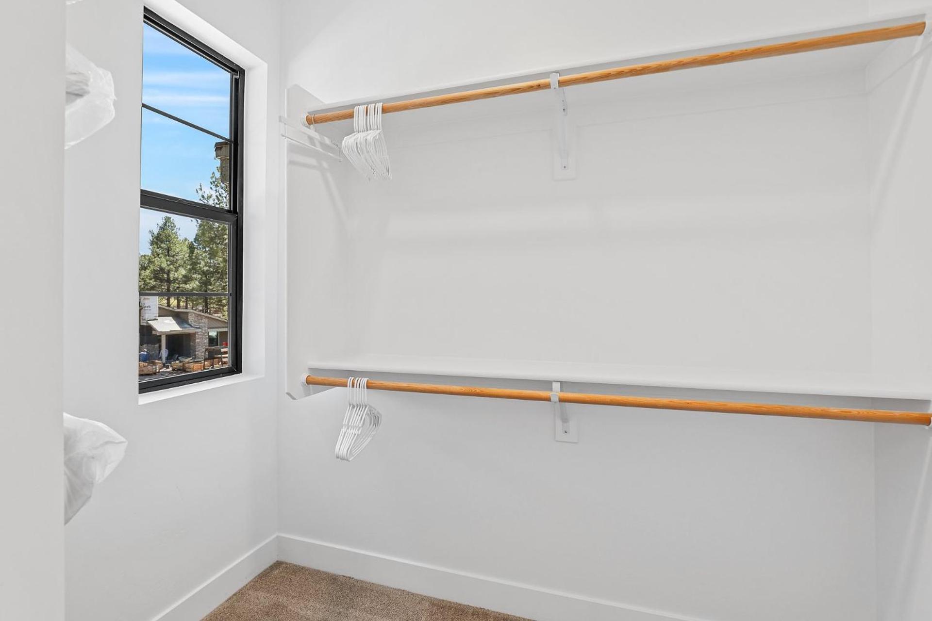 Newly Built Exquisite Luxury Perfect Location Ac Fire-pit And So Much Flagstaff