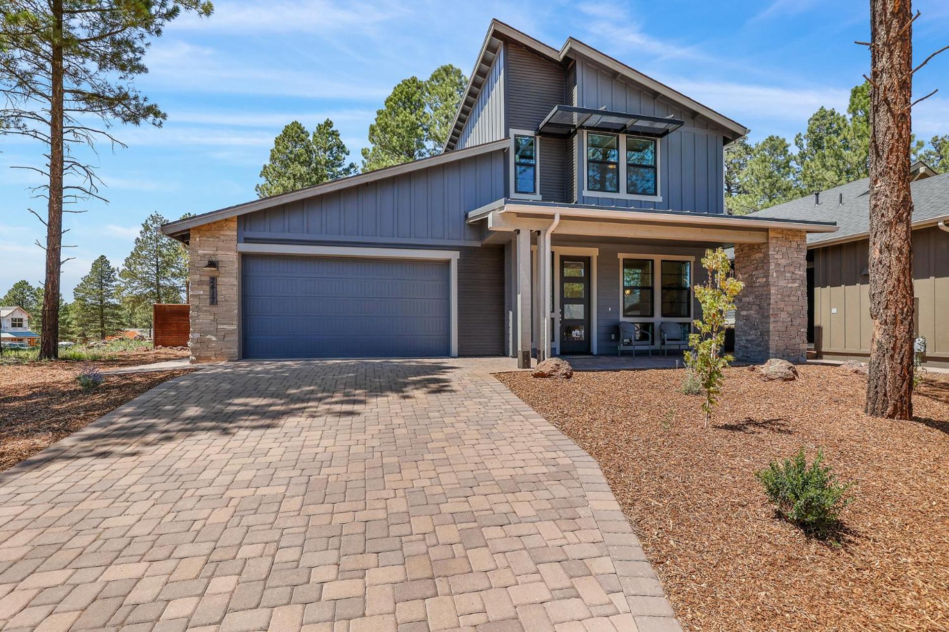Newly Built Exquisite Luxury Perfect Location Ac Fire-pit And So Much *